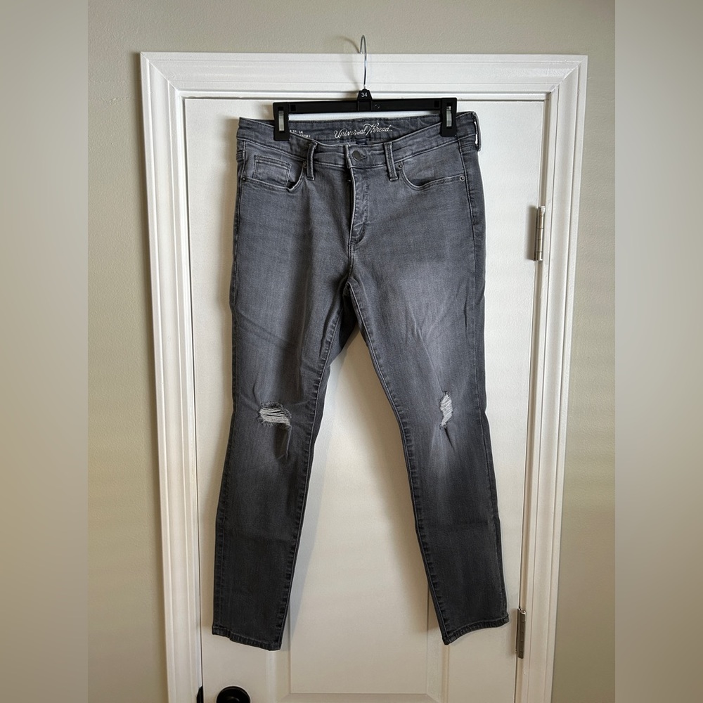 Universal Thread Jeans